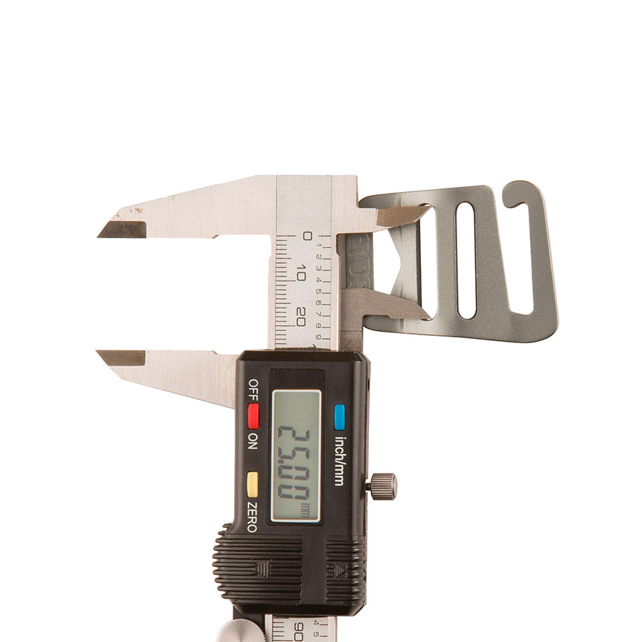 Tailgate clip for 25mm strap 721746-01